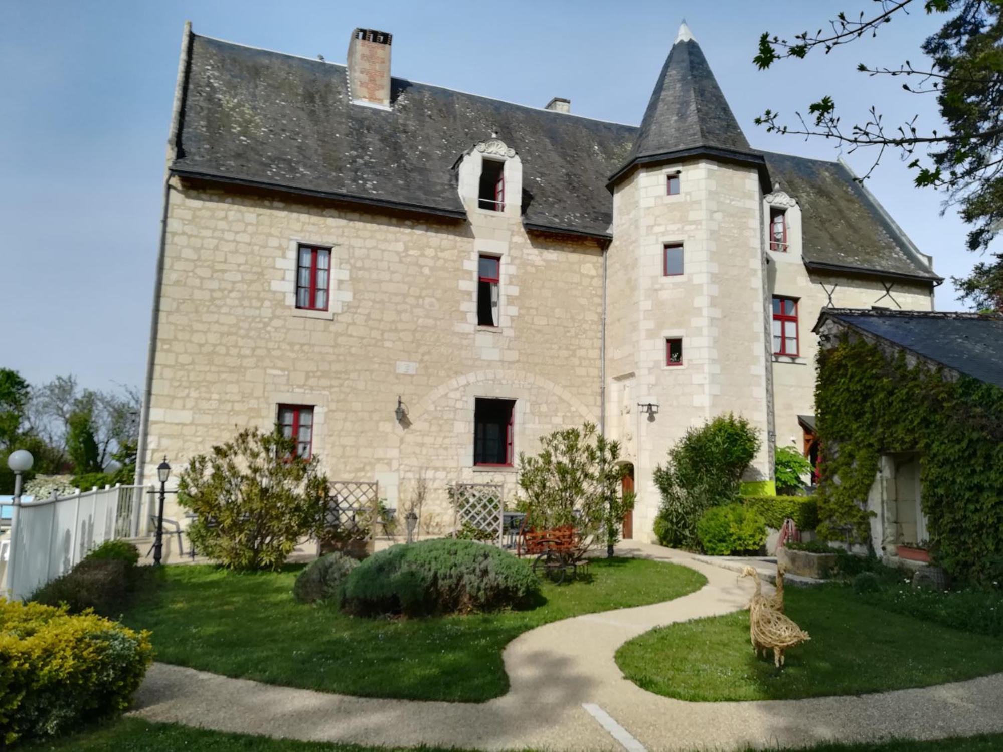 Manoir De L'Abbaye Bed & Breakfast Seuilly ภายนอก รูปภาพ