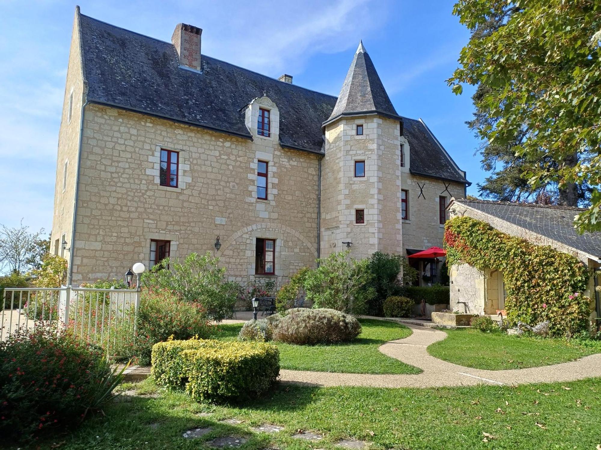 Manoir De L'Abbaye Bed & Breakfast Seuilly ภายนอก รูปภาพ