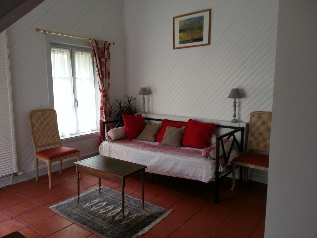Manoir De L'Abbaye Bed & Breakfast Seuilly ภายนอก รูปภาพ