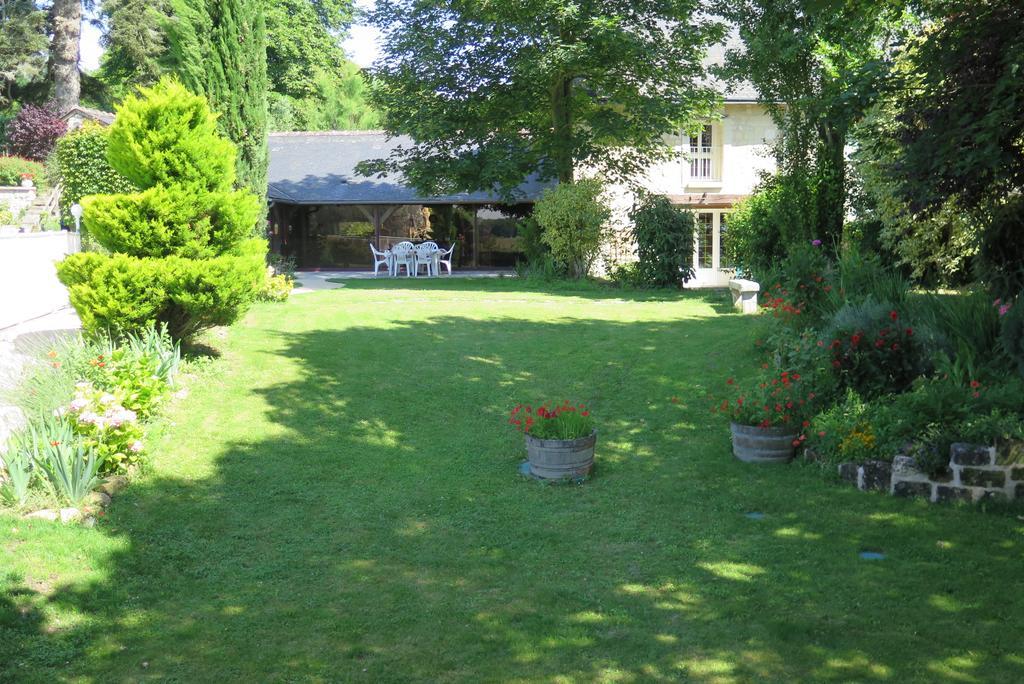 Manoir De L'Abbaye Bed & Breakfast Seuilly ภายนอก รูปภาพ