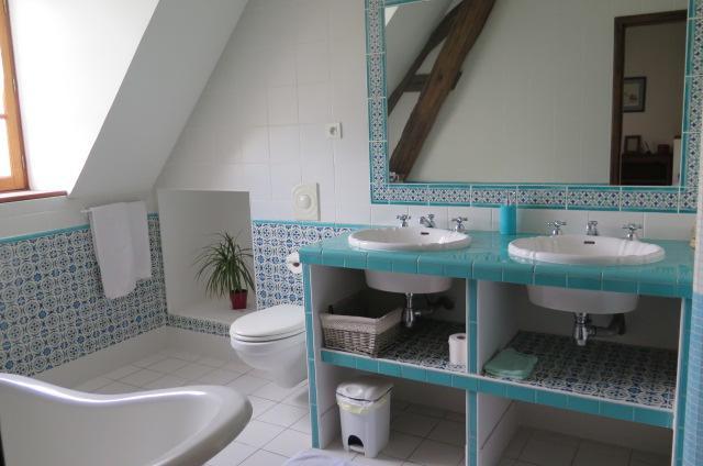 Manoir De L'Abbaye Bed & Breakfast Seuilly ภายนอก รูปภาพ
