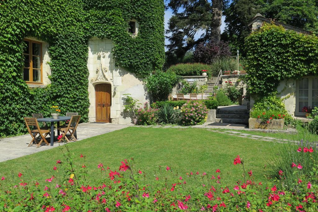 Manoir De L'Abbaye Bed & Breakfast Seuilly ภายนอก รูปภาพ